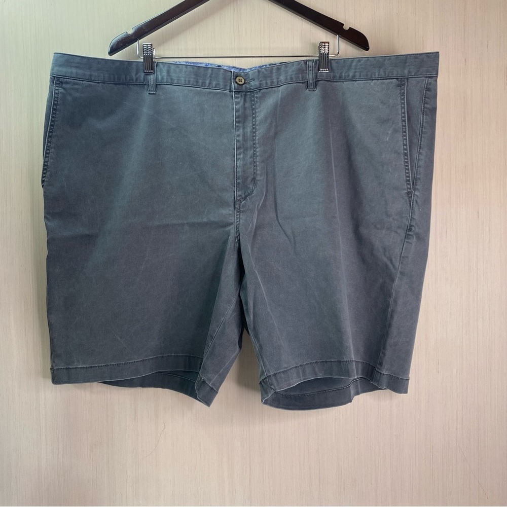 Tommy Bahama Men's Gray Cotton Flat Front Casual Shorts Chino Size 50R Inseam 9”